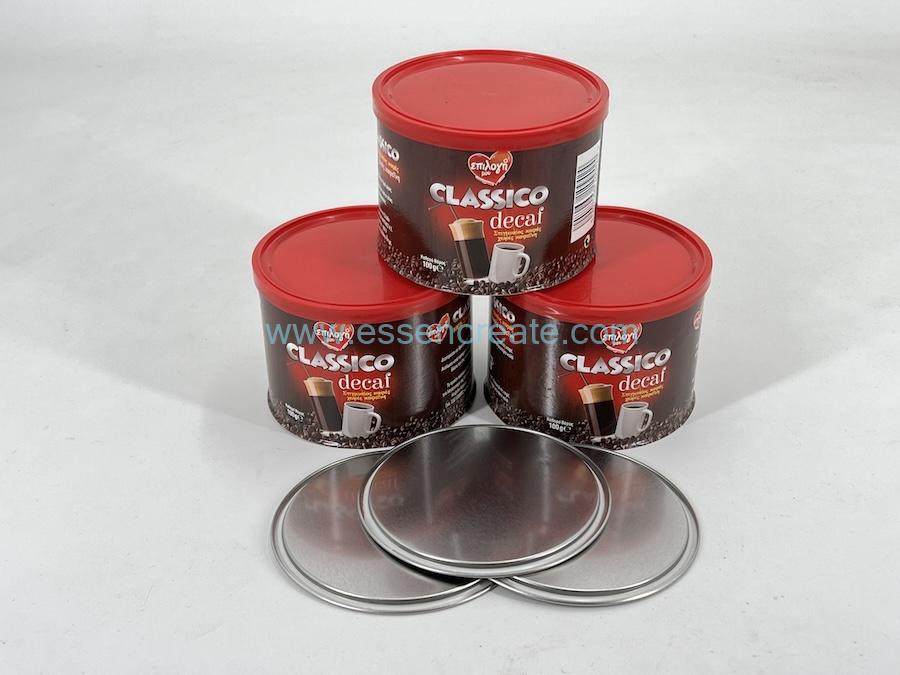 Envasado de latas de café de 100g. Envasado de latas de café de 100g.