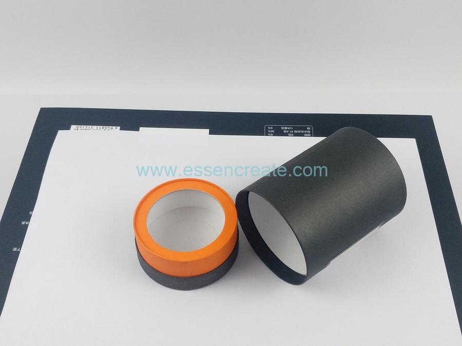 Máquina aplicadora de bandas para bordes de latas de tubos de papel