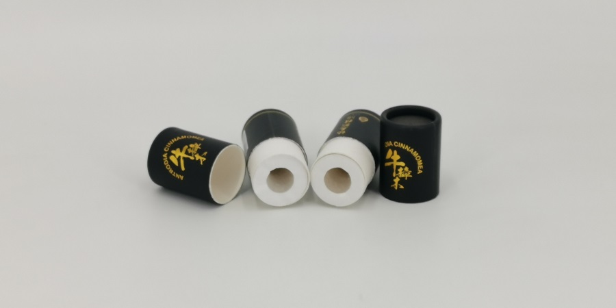 Embalaje de tubo de papel para bálsamo labial.